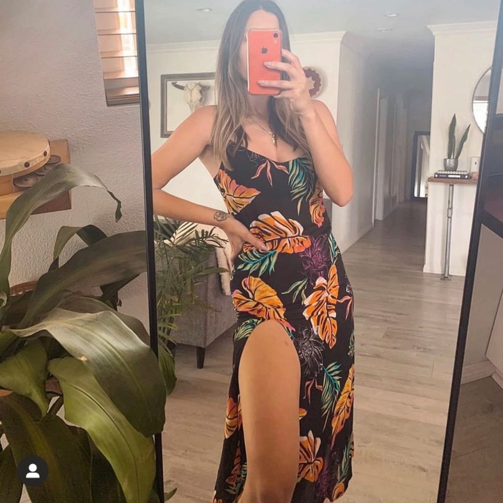 XIX PALMS Mazaltan slit midi dress